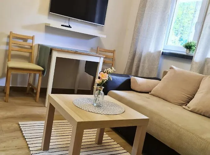 Pod Kamiennikiem אתר נופש Trzemesnia