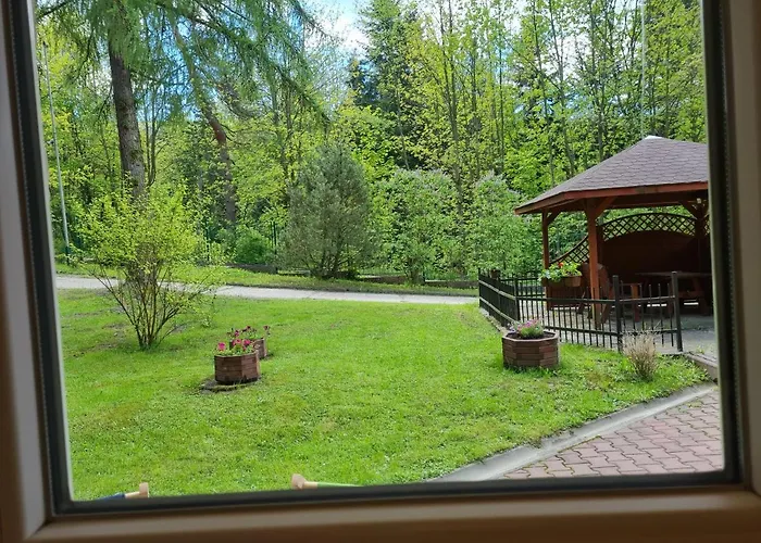 אתר נופש Pod Kamiennikiem Trzemesnia